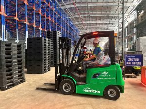 Xe nâng điện Lithium dòng AE 1.5 tấn