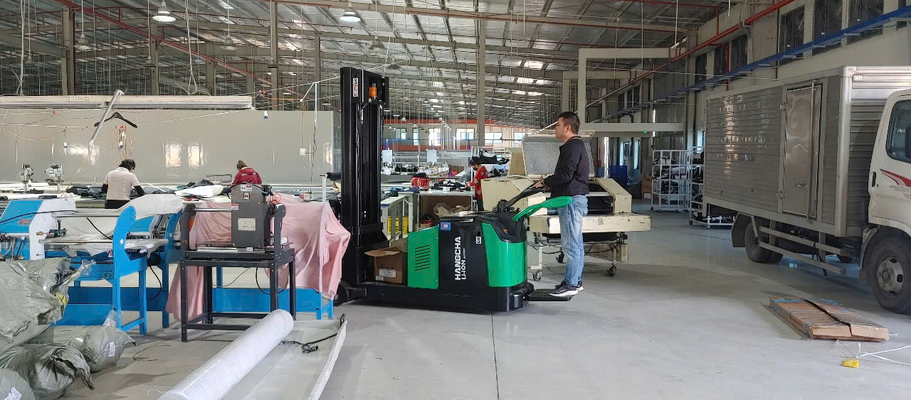 xe nâng mast move hangcha