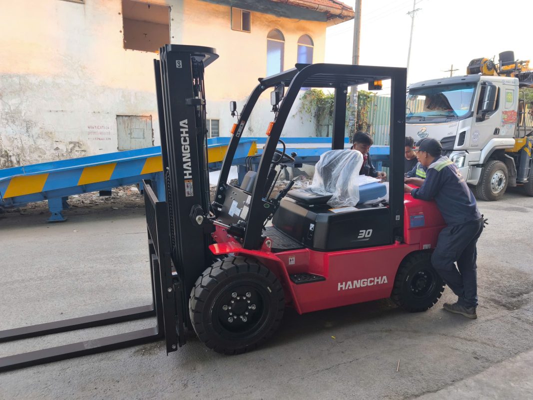 Xe nâng Hangcha dầu 3 tấn